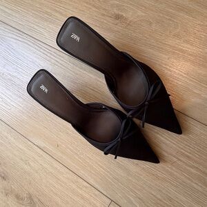 Zara Black Pointed-Toe Mules with Bow